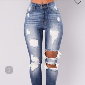 Holly Extreme Distressed Jeans